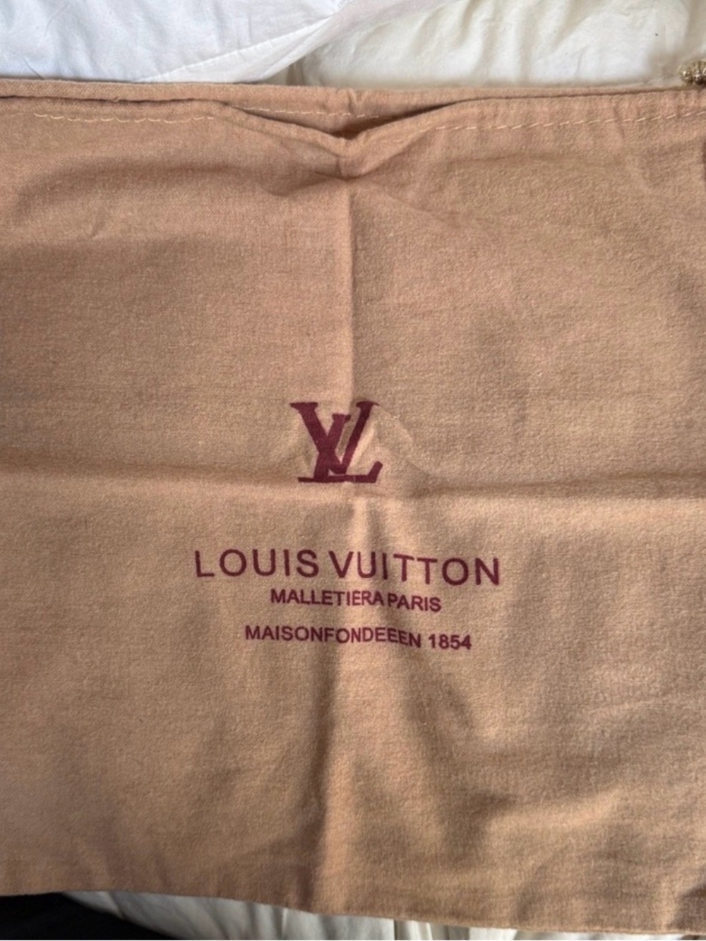 Louis Vuitton Beige Dust Bag with Burgundy Logo